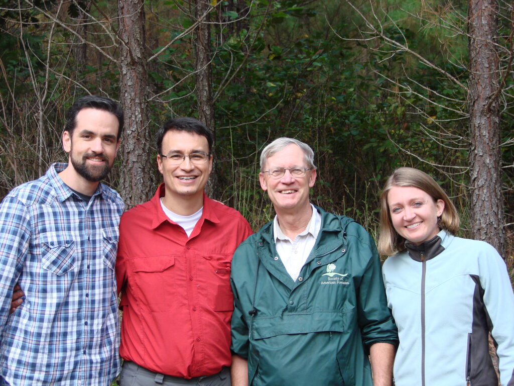 Field day with FPC co-directors in the US. Left to right: Otavio Campoe (Lavras, Brasil), Rafael Rubilar (Universidad de Concepción, Chile), Tom Fox (Virginia Tech), Rachel Cook (NC State)