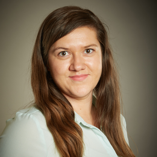 A headshot of Eva Kavalova