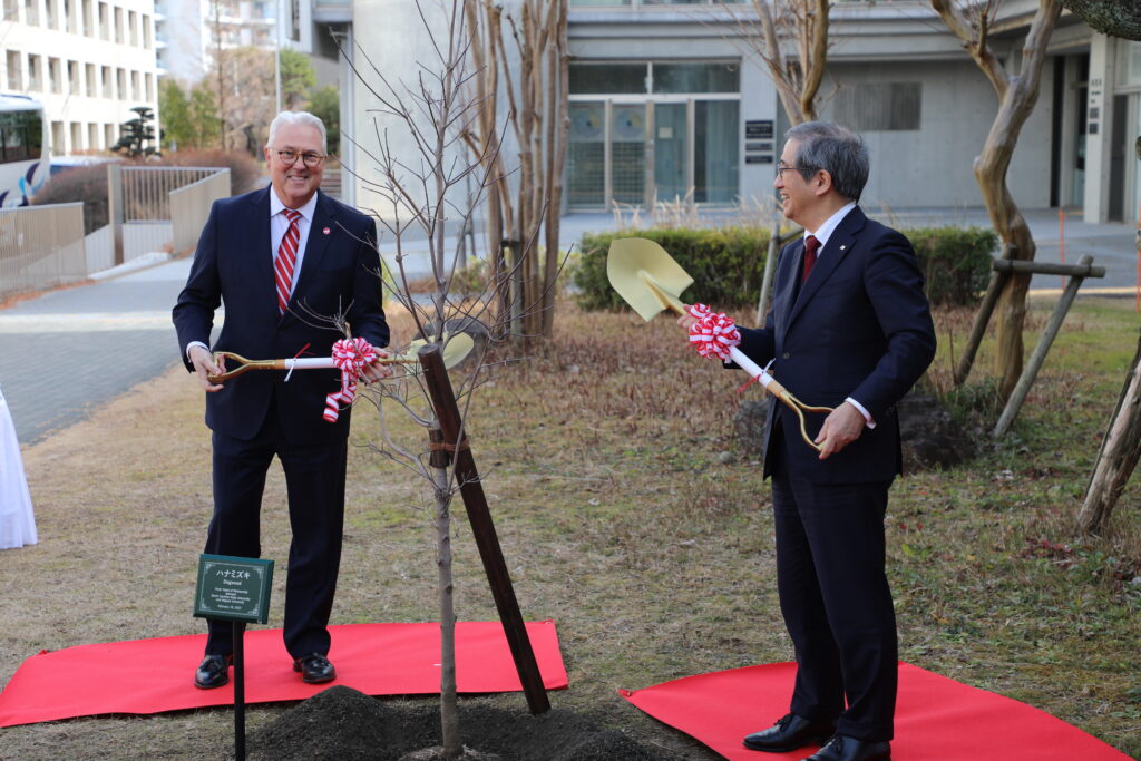 NC State Chancellor Randy Woodson and Nagoya University President Naoshi Sugiyama plant a Dogwood Tree at Nagoya University campus to commemorate the partnership. 